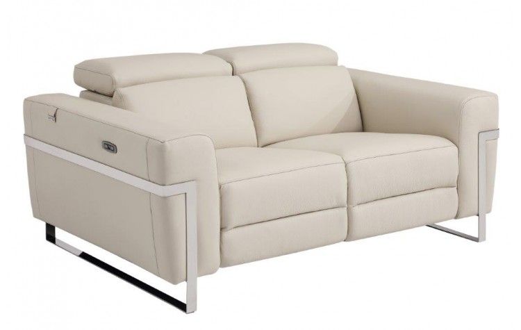 990 - Power Reclining Loveseat With Power Headrest