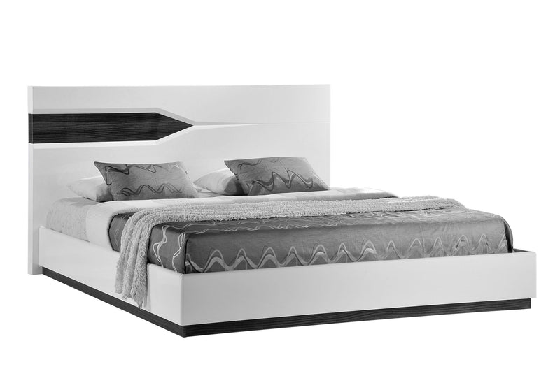 Hudson - 4 Piece Queen Bedroom Set (Queen Bed, Dresser, Mirror, Nightstand) - White