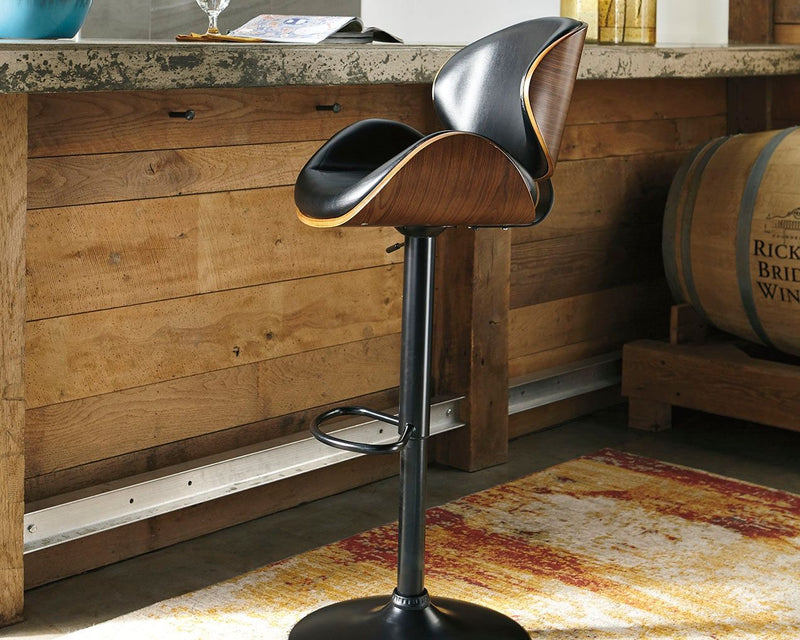 Bellatier - Adjustable Height Barstool