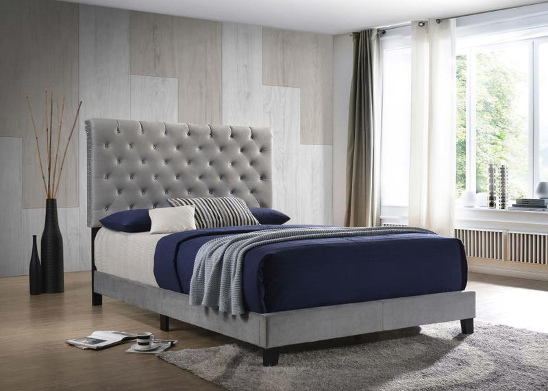 Warner - Upholstered Bed