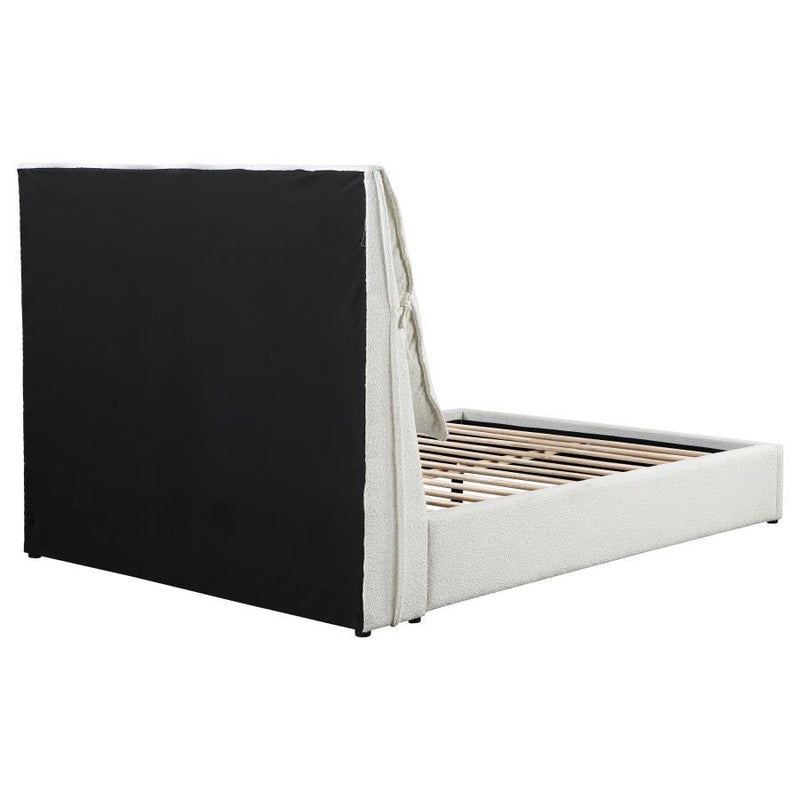 Gwendoline - Upholstered Platform Bed With Pillow Headboard